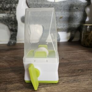 Pampered Chef Herb Mill